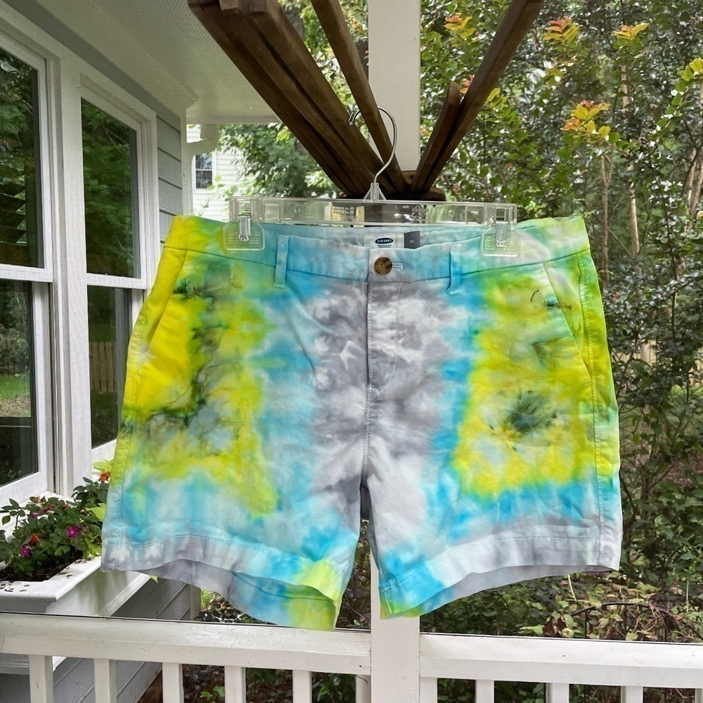 Old Navy Everday chino shorts 5” hand crafted tie dyed size 10
